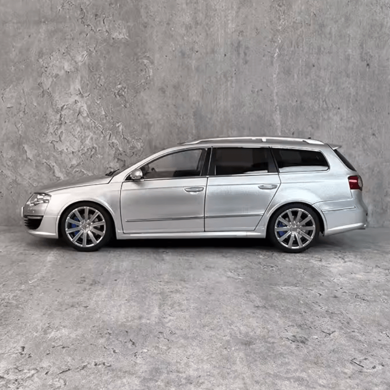 Passat R36 - 1/18