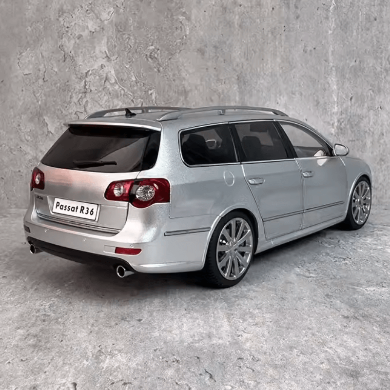 Passat R36 - 1/18