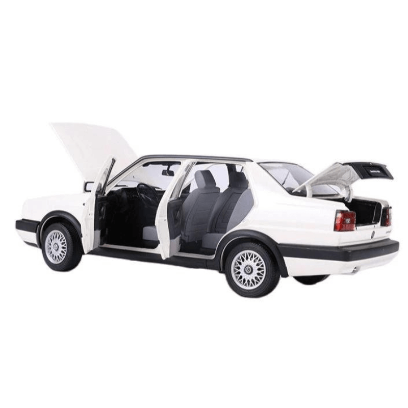 Miniatura Volkswagen Jetta GT Escala 1/18 Fundido Colecionável Portas Abríveis