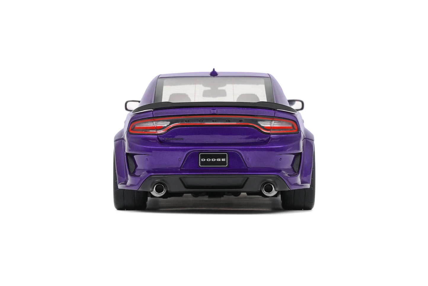 Dodge Charger Super Bee - 1/18