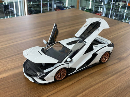 1/18 Diecast Full opening Bburago Lamborghini Sian FKP 37 #63 White