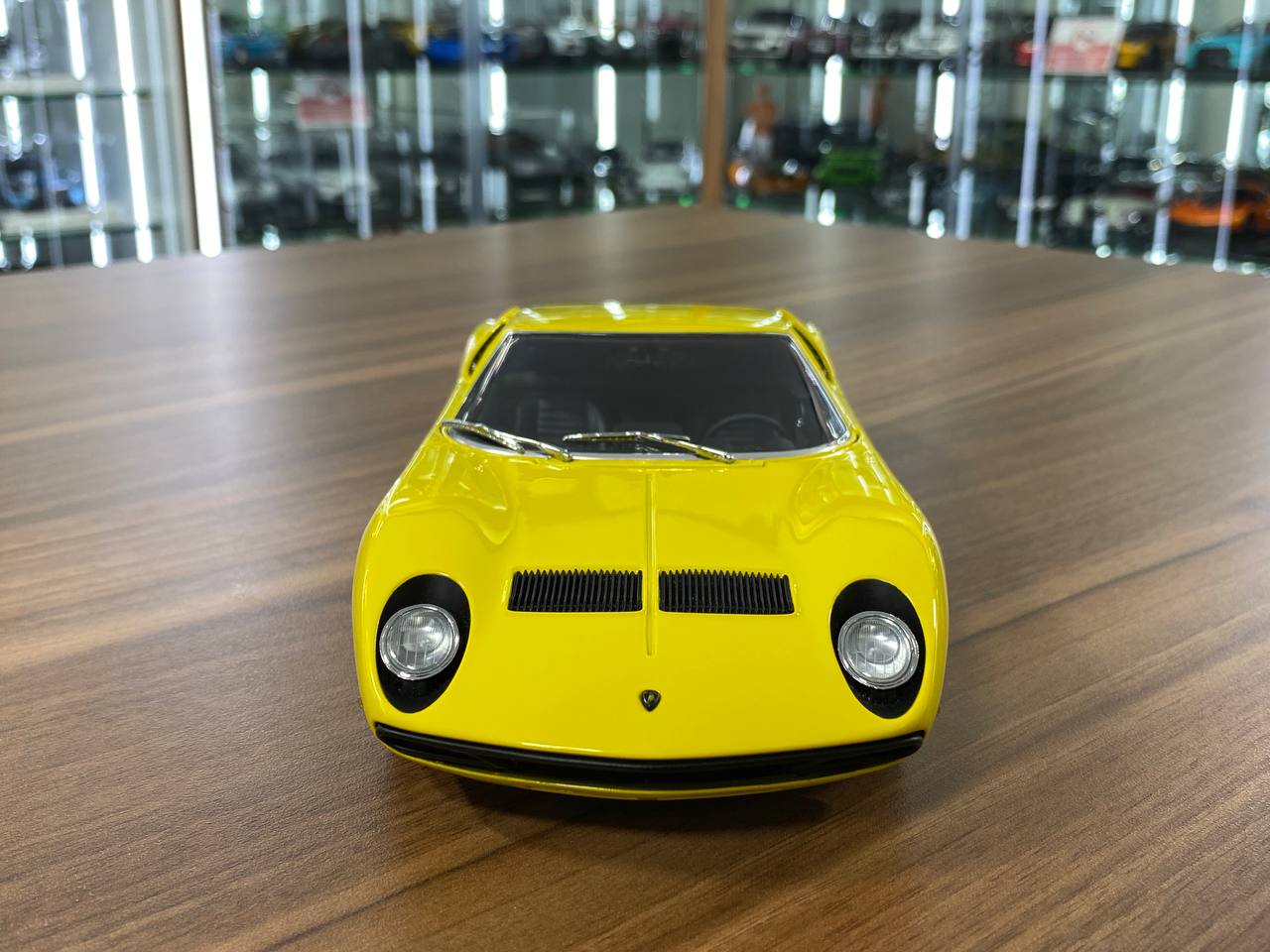 Lamborghini Miura SV Yellow - 1/18