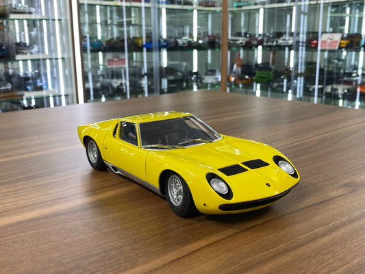 Lamborghini Miura SV Yellow - 1/18