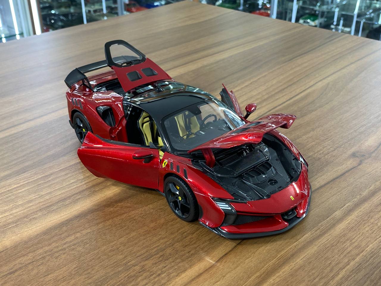 1/18 Metal Diecast Bburago Ferrari SF90 XX Stradale in Dark Red