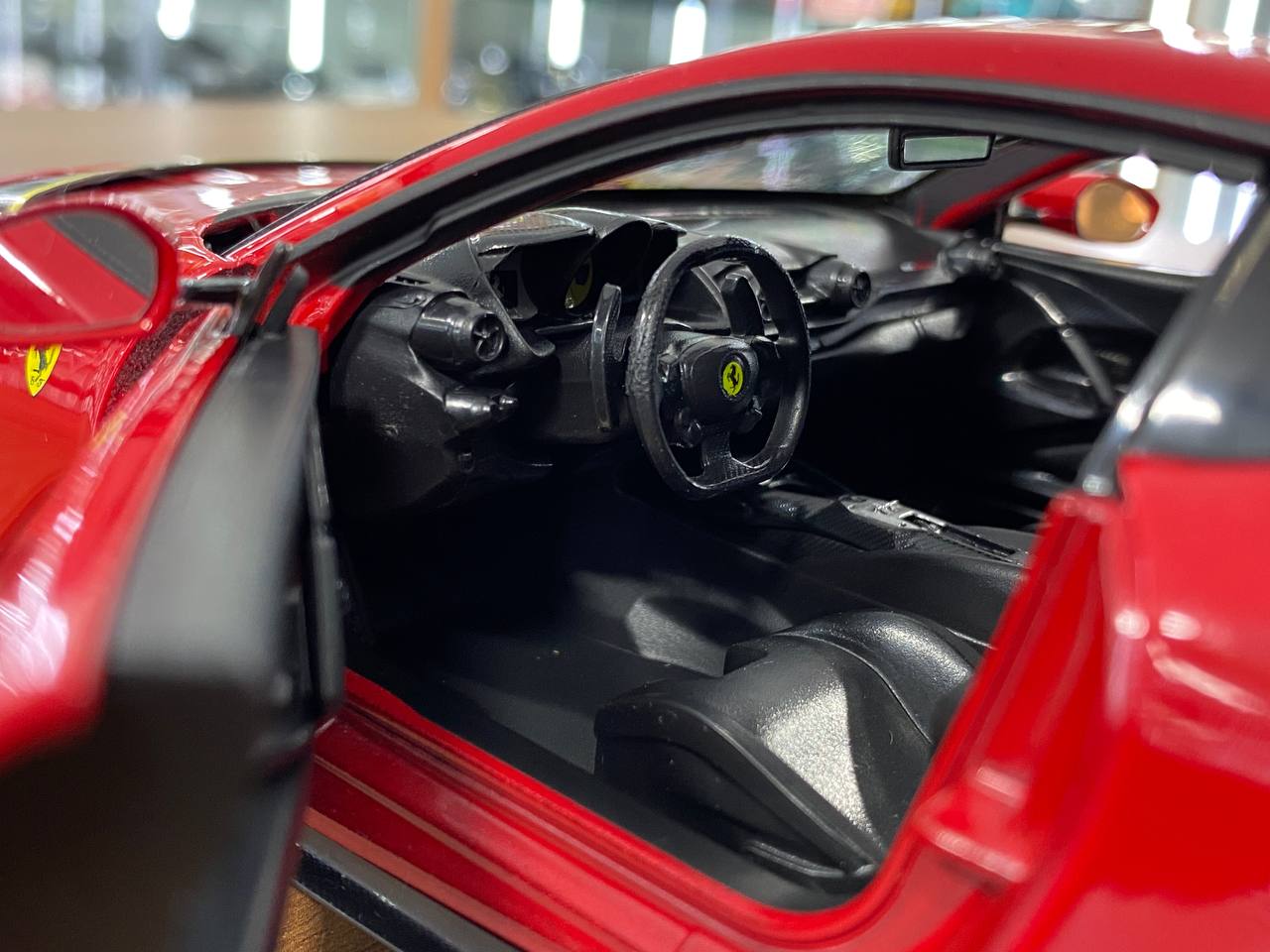 1/18 Metal Diecast Bburago Ferrari Ferrari 812 Competizione in Red