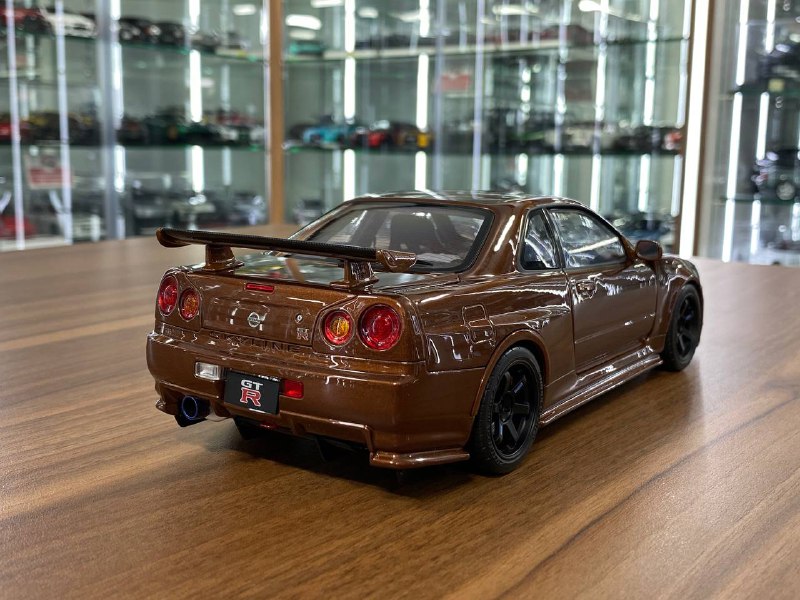 Nissan Skyline GT-R R34 1/18 – Metallic Bronze