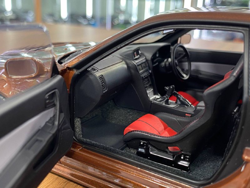 Nissan Skyline GT-R R34 1/18 – Metallic Bronze