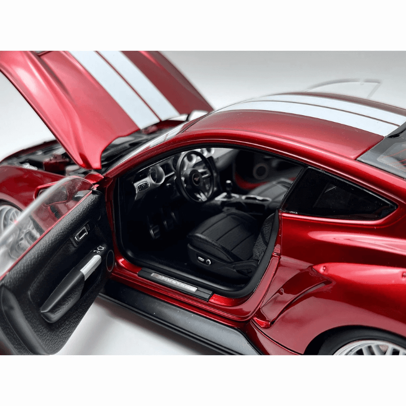 Réplica Detalhada Ford Mustang GT Escala 1:18, Modelo Colecionável Die-cast Premium